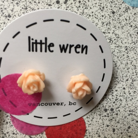 Earrings - Picture 3 of 7